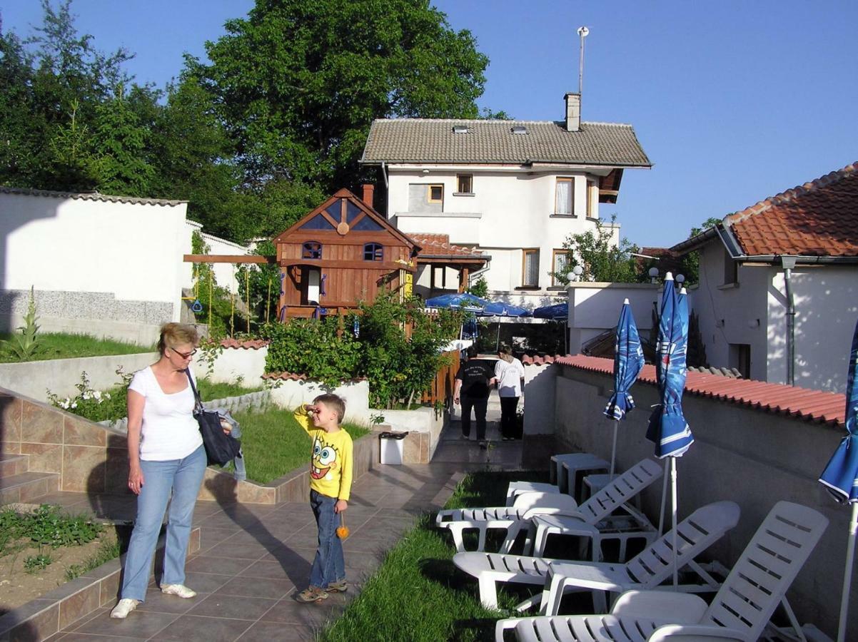 Hotel Aleksievata Kashta Gurgulyat Luaran gambar