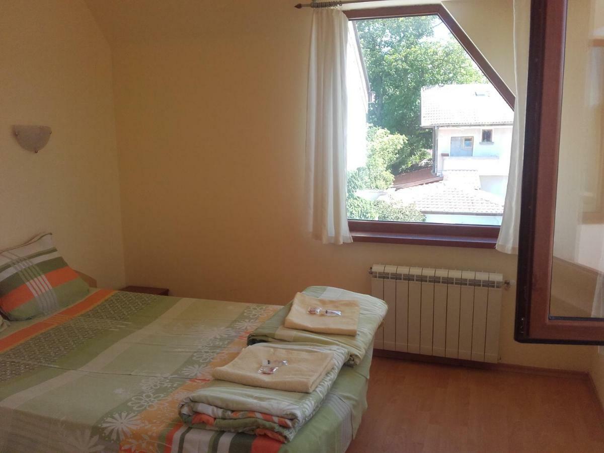Hotel Aleksievata Kashta Gurgulyat Luaran gambar